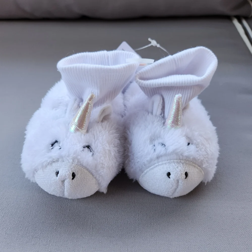 Carters White fuzzy unicorn slippers